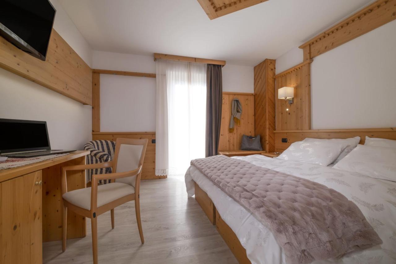 Albergo Miravalle Фай-делла-Паганелла Экстерьер фото